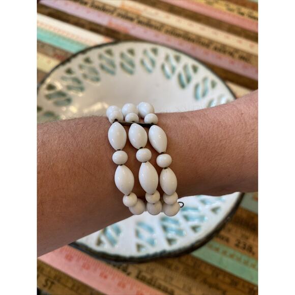Vintage BEADED Open Cuff Bracelet White MILK Glass Beaded Wire Cuff Stretch - Picture 2 of 10